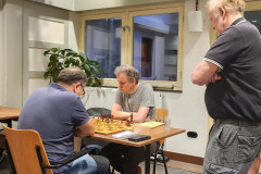 Ronde 6: bord 1, José Alonso (links) tegen Henk van Gool
