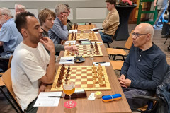 R4: Farouk Stepine (links) tegen Peter Smith