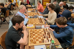 Koen van Gardingen (links) tegen Luwe Hepburn