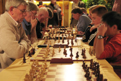Jeugd versus senioren op donderdag avond in de Koel