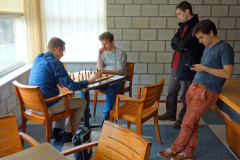 KNSB wedstrijd 2016-04-02 analyse Dirk van Dooren (links) tegen Joep Nabuurs