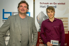 Limburg Open 2025 Max Warmerdam (r) met toernooidirecteur Barry Braeken. (Foto Frans Peeters)