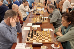 Venlo 1 (LiSB). Op bord 1 Ololi Alkhazashvili (rechts) , op bord 2 Henk van Gool (rechts)