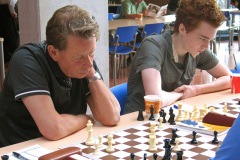 NK Jeugd 2009 Venlo Krefeld: Links Venlo met op bord 4 Nico van der Hoogt, bord 5 Guido Faassen