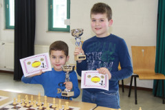 Van Spijk 20130413 Joshua (links) en Laurens Ekker, respectievelijk winnaar van H-groep en de E-groep.