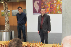Simultaan Martijn Dambacher, Sittard 20150903 Martijn (links) en wedstrijdleider Henk van Gool