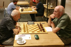 Piet Thijssen (links) tegen Ad Burgmans