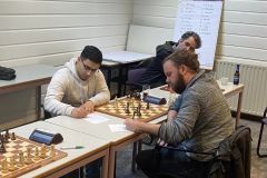KNSB wedstrijd 20 april 2024 Bord 2 Mart Nabuurs (rechts) tegen Alik Tikranian