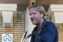 Proloog NK Schaken 20250703, Frans Pollux zingt 'Same'.