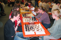 Open NK Rapid voor jeugdteams 200426 september 2004 te MierloVierde Ronde tegen Op Eigen Wieken, Leiden.Thijmen tegen Talitha Munnik