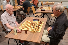 Piet Thijssen (links) tegen Bernd Schäfers