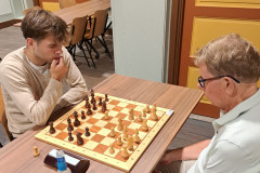 Peppe de Martino (links) tegen Nico van der Hoogt