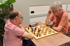 Hans Leenders (links) tegen John Stikkelbroeck