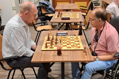 Mart Dael (links) tegen Hans Leenders
