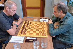 R7: Danny Boskemper (links) tegen Henk van Gool