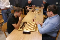 Pepe de Martino (links) tegen Frans Hol