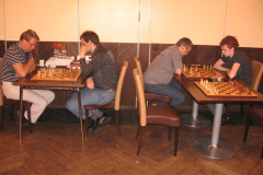 Zomersnelschaak 2009 vlnr: Nico van der Hoogt, Henk van Gool, Geert Hovens en Guido Faassen