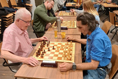 Zomersnelschaaktoernooi ronde 3 20230727: Jos Kempen (links)
