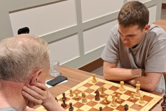 Ronde 2: Peppe de Martino (rechts) tegen Michel Franssen