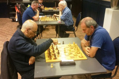 Zomer Snelschaaktoernooi 2021:  Peter Smith (links) en Ger van Leipsig